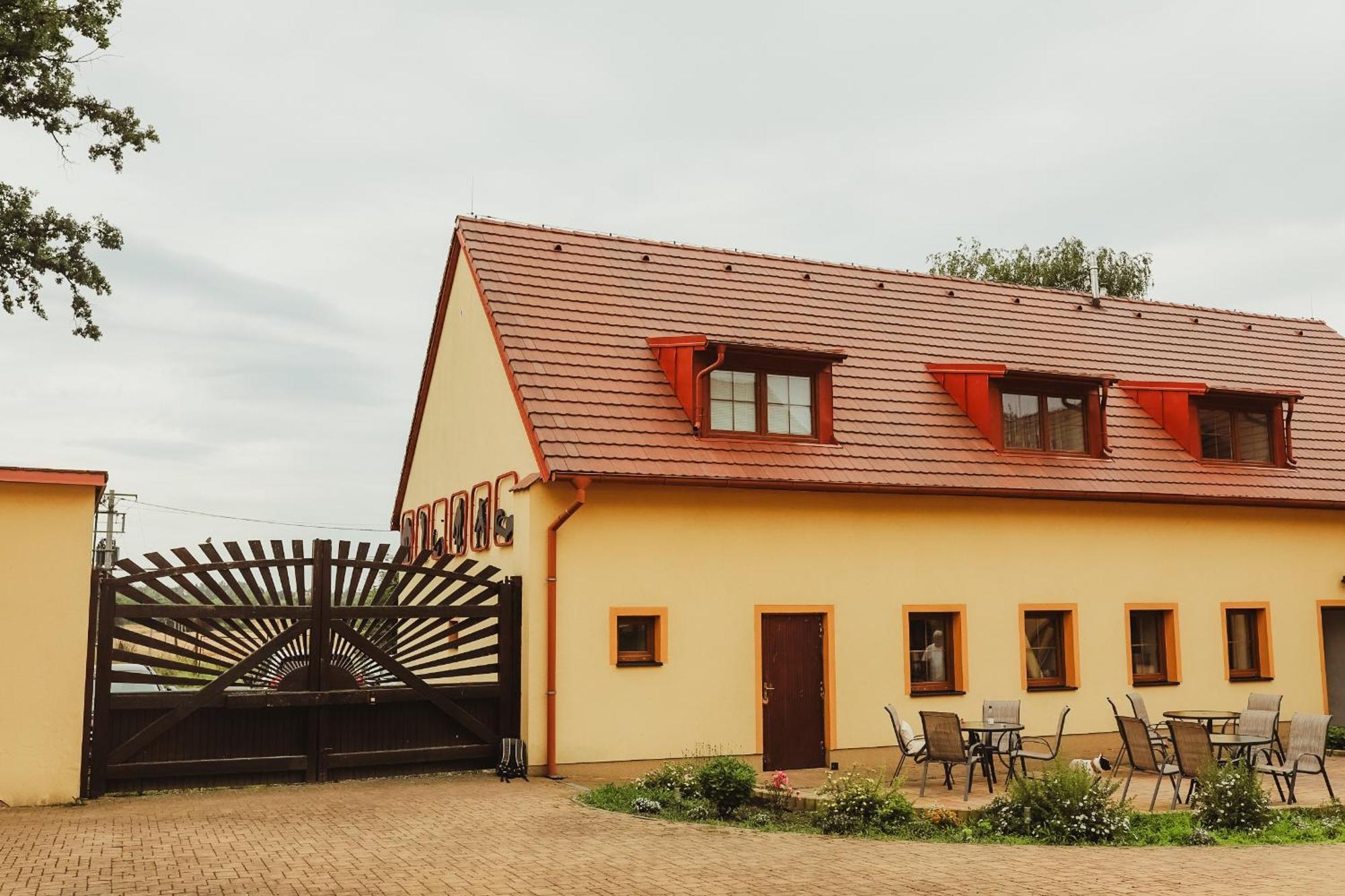 Sport - Relax Buky Hotel Františkovy Lázně Kültér fotó